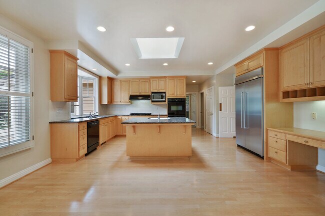 Foto del edificio - Luxury 4 bedroom/3 bathroom home in Menlo ...