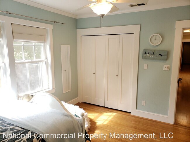 Foto del edificio - 3 br, 2 bath House - 258 Grand Street