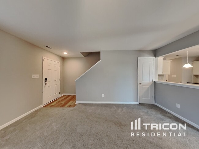 Building Photo - 105 Hockey Puck Wy