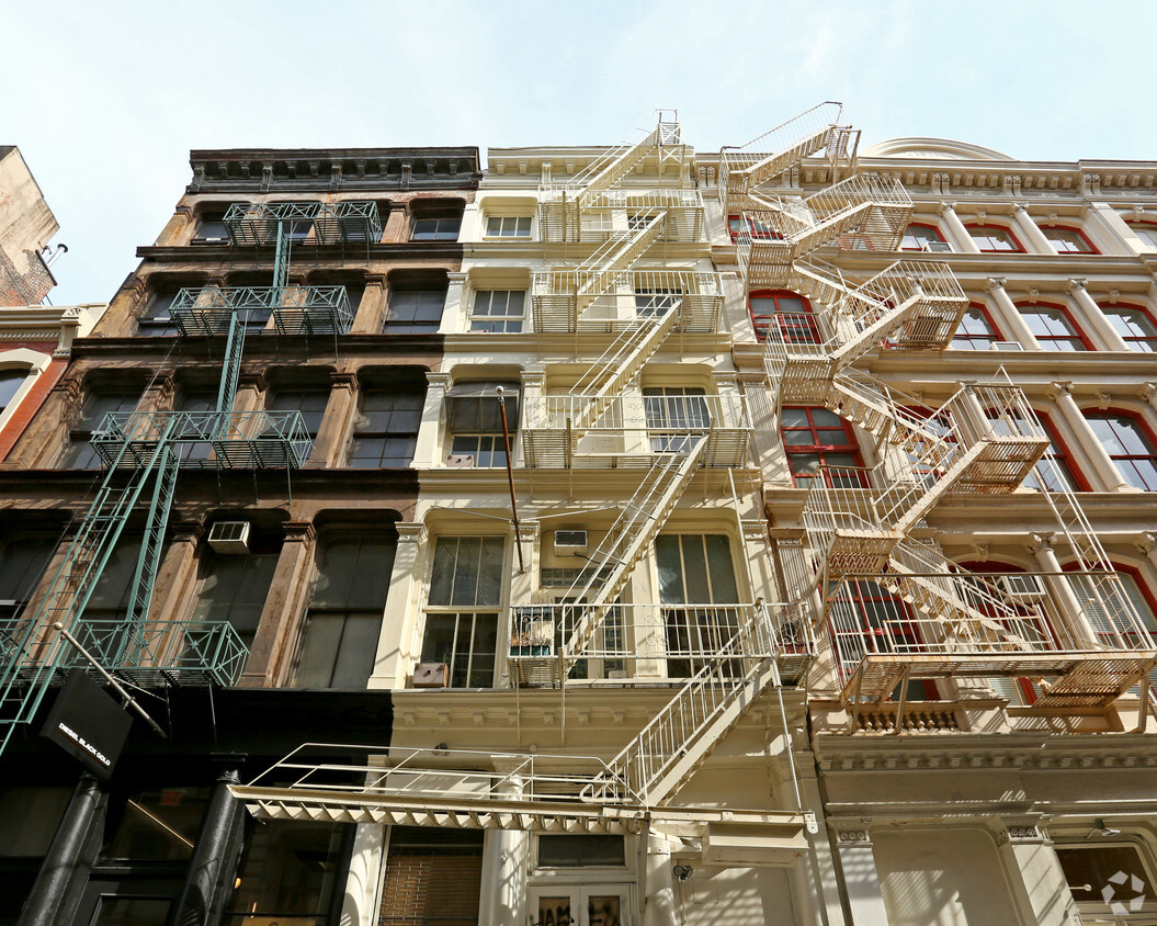 Building Photo - 66 Greene St