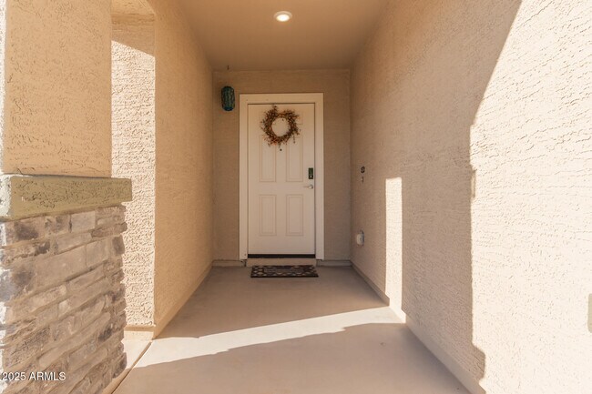 Building Photo - 1610 W Laguna Dr