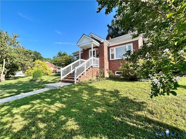 Foto del edificio - 411 Hillcrest Ave