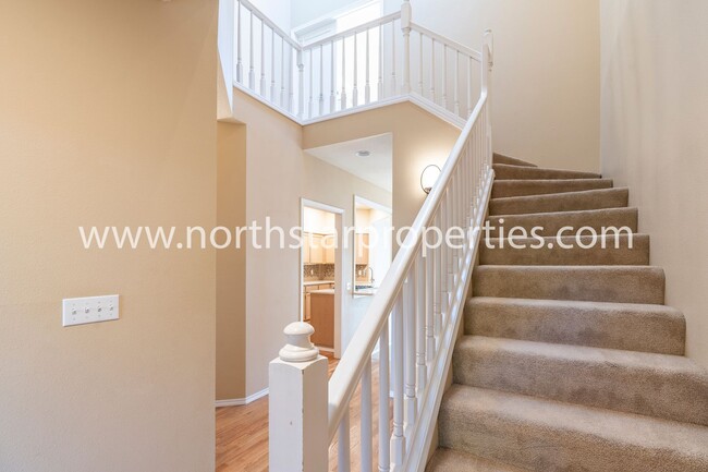 Foto del edificio - Lake Oswego First Addition Townhome
