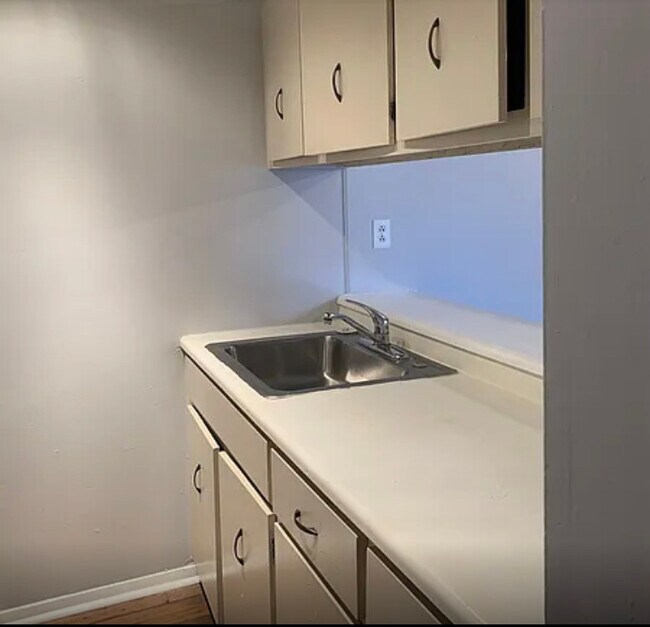 Foto del edificio - 4010 Bob Wallace Ave SW