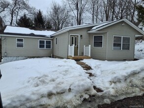 Building Photo - 37 Center Hill Rd