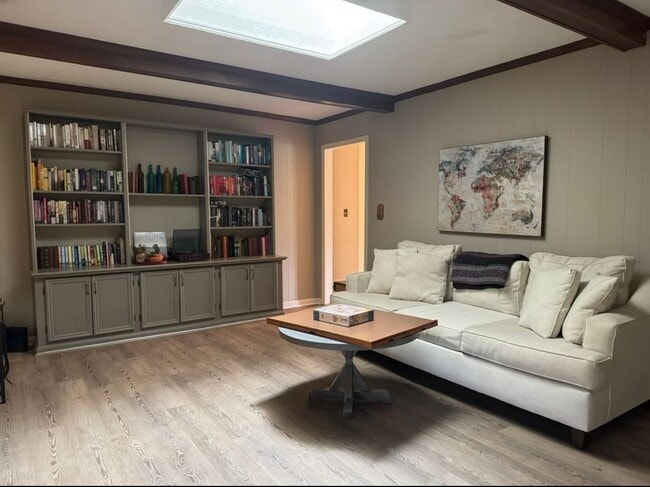 Foto del edificio - 3200 Brownsboro Vista Dr