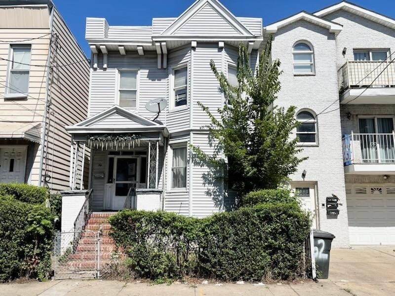 Primary Photo - 64 Virginia Ave
