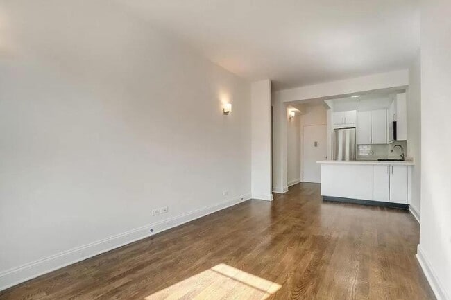 Building Photo - 2 bedroom in NEW YORK NY 10011