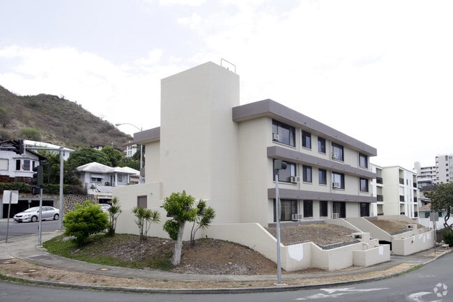 Building Photo - 245 Iolani Ave