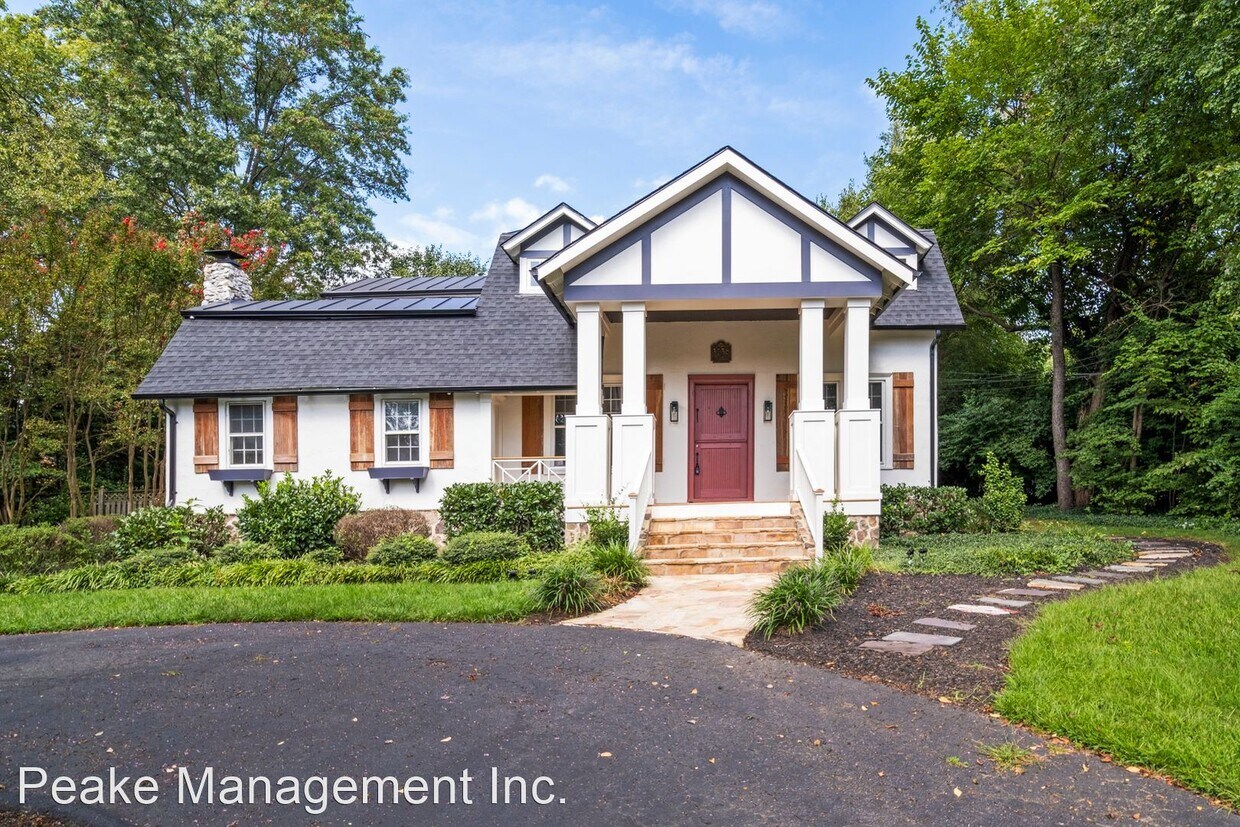 Primary Photo - 3 br, 3.5 bath House - 3738 Chain Bridge Rd.