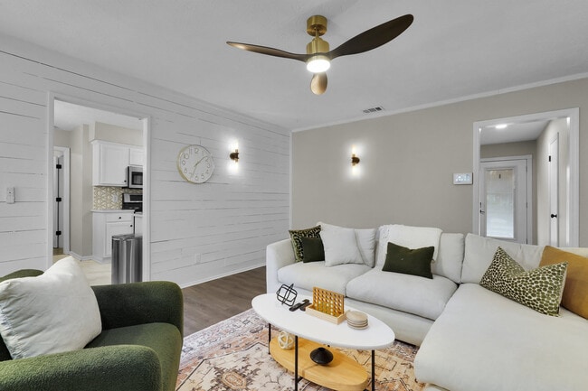 Foto del edificio - 1023 Brittlewood Dr