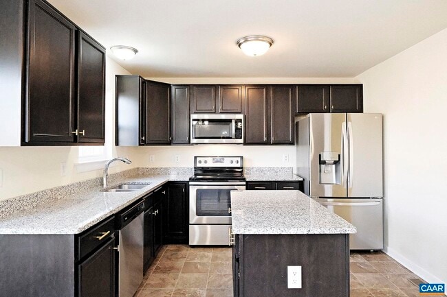 Foto del edificio - 115 Reedy Creek Rd