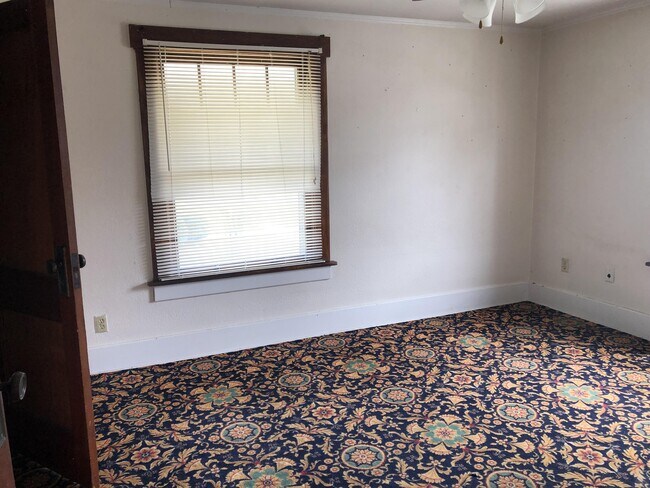 1000 Bluemont Ave, Manhattan, KS 66502 Townhouse for