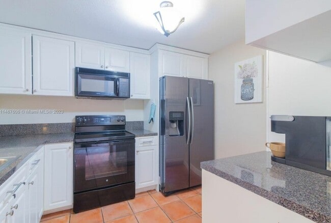 Building Photo - 11225 SW 88th St