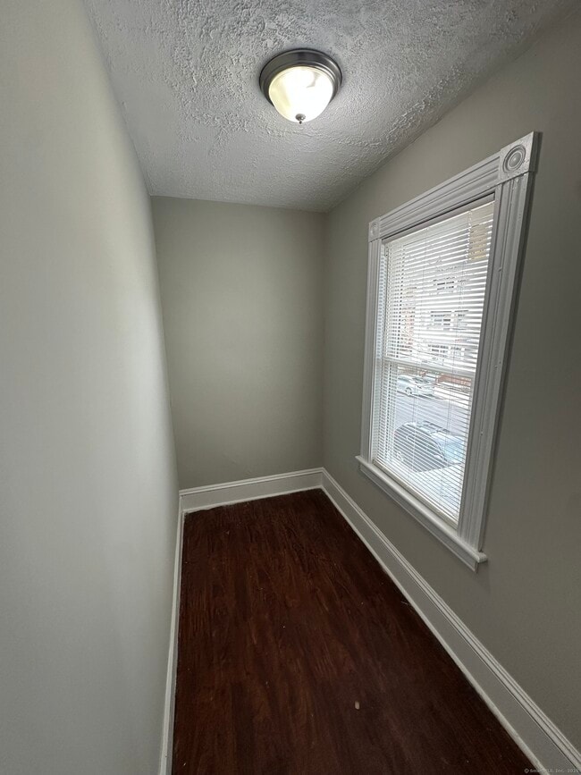 Foto del edificio - 275 Brooks St