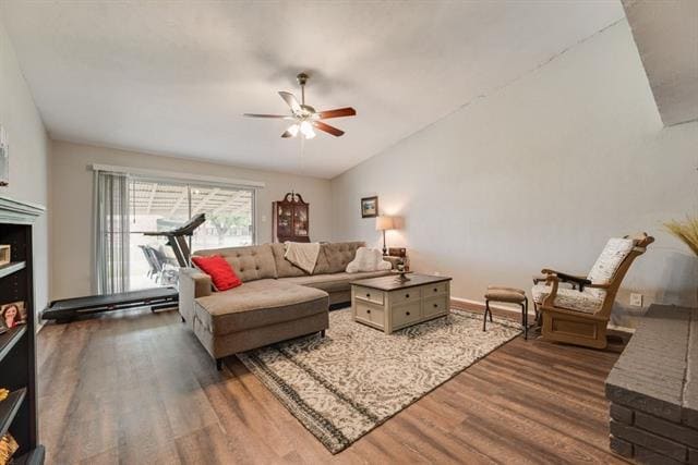 Foto del edificio - 5801 Redwood Ln