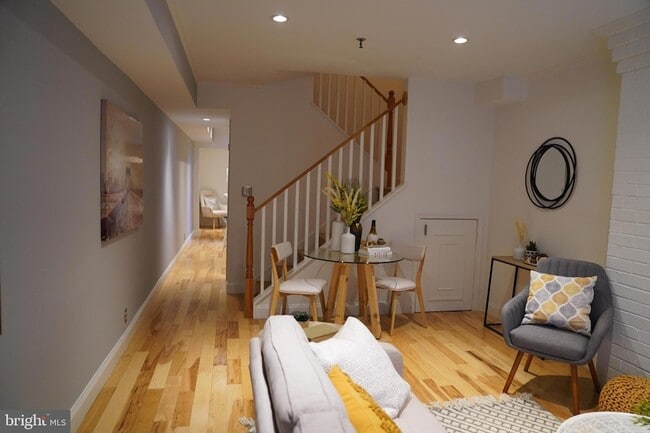 Foto del edificio - 1034 Paper Mill Ct