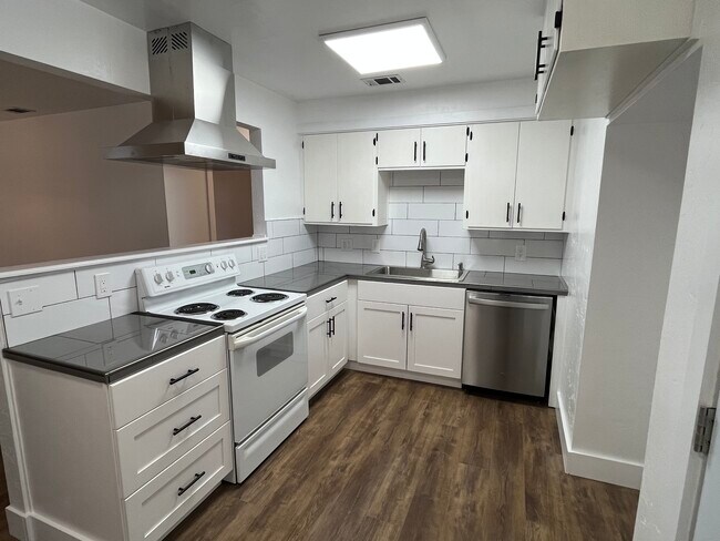 Foto del edificio - 1168 West Cir