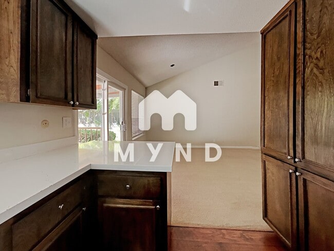 Building Photo - 462 Beckham Dr