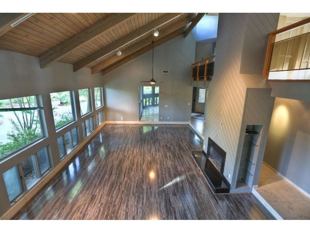 Primary Photo - 205 Fleetway Dr