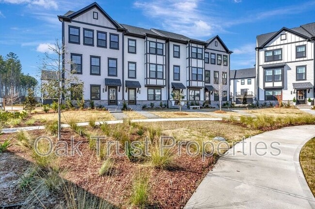 Foto del edificio - 236 Somerset Acrs Dr