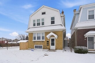 Building Photo - 5301 W Winona St