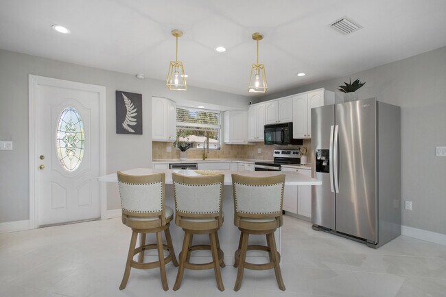 Foto del edificio - 27 Pebble Beach Blvd