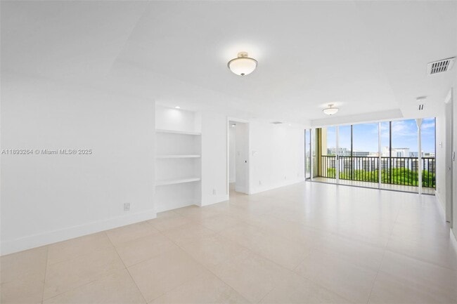 Building Photo - 20301 W Country Club Dr