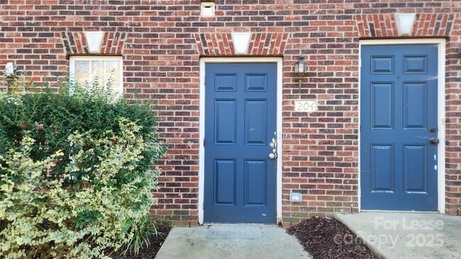 Building Photo - 110 Steam Engine Dr