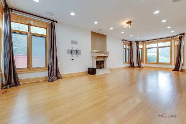 Foto del edificio - 339 Taft Ct