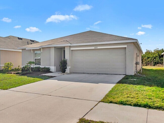 Building Photo - Beautiful 4 bedroom 2 bathroom Single Family House! Like new!