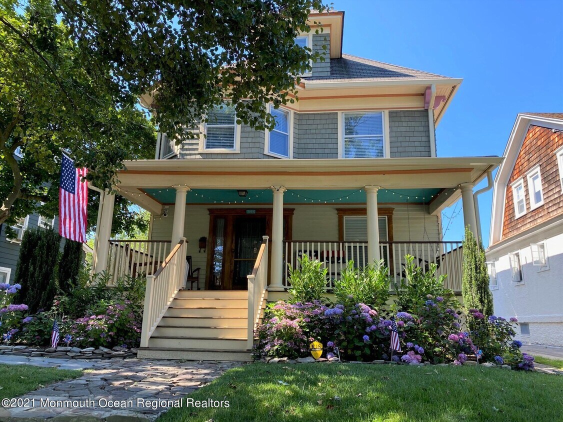 Primary Photo - 1108 Sunset Ave