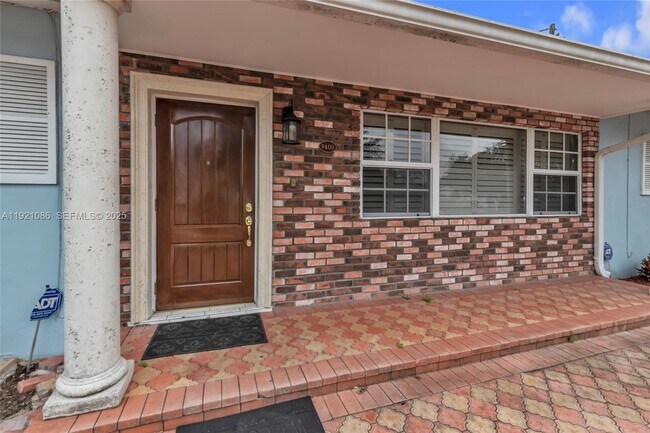 Foto del edificio - 9400 SW 193rd Dr