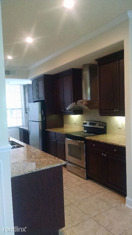 Foto del edificio - 2 br, 2 bath Townhome - 8001 Saint Simons St