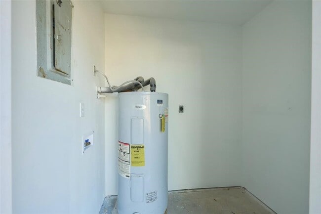 Building Photo - 20 Harbour Row Dr