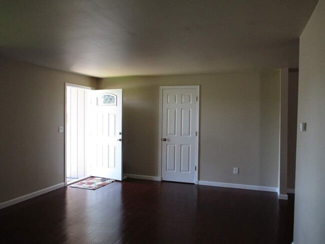 Building Photo - Adorable 3 Bedroom, 1 Bathroom Tacoma Rambler