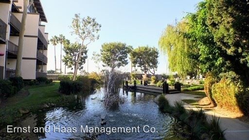 Building Photo - 8115 Marina Pacifica Dr N
