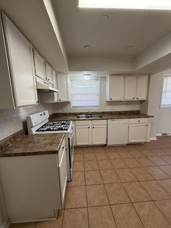 Foto del edificio - 3616 Hester Ln NW