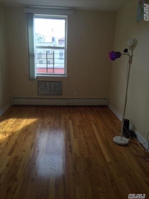 Foto del edificio - 235 Skillman St