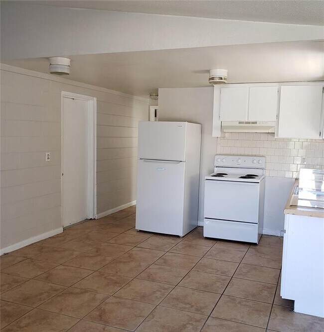 Foto del edificio - 9809 N 46th St