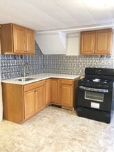 Building Photo - 99 Anderson St