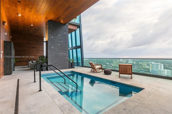 Foto del edificio - 1451 Brickell Ave