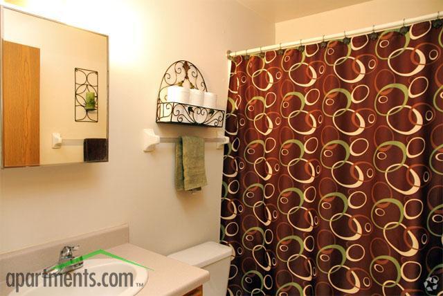 Bathroom - Brower Commons Apartments