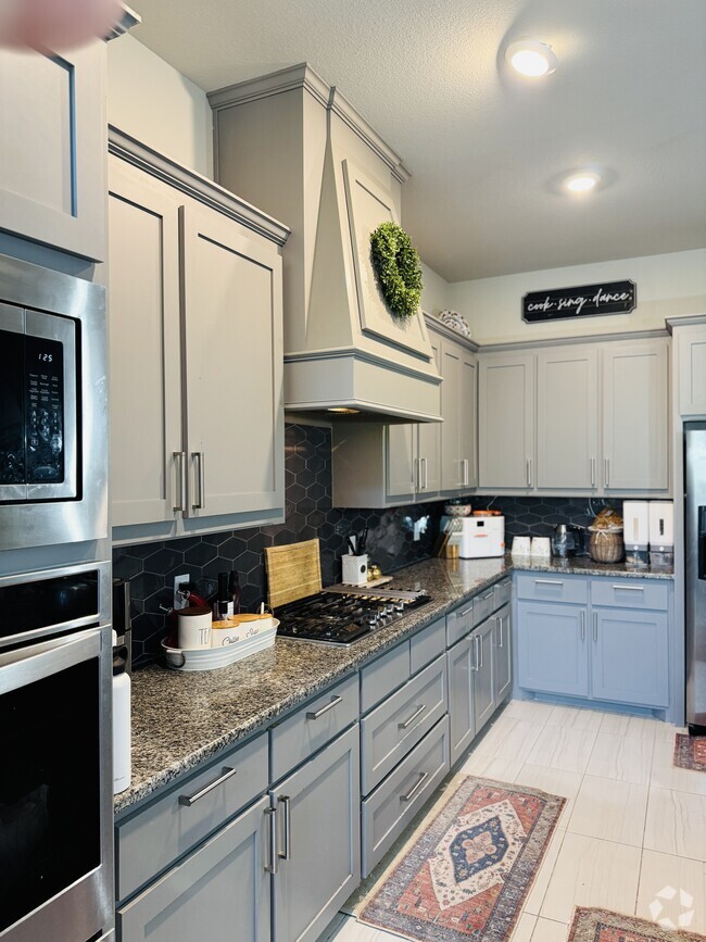 Building Photo - 1221 Horsemint Dr