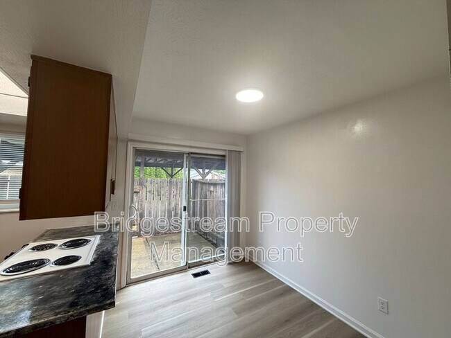 Foto del edificio - 955 Taylorsview Dr