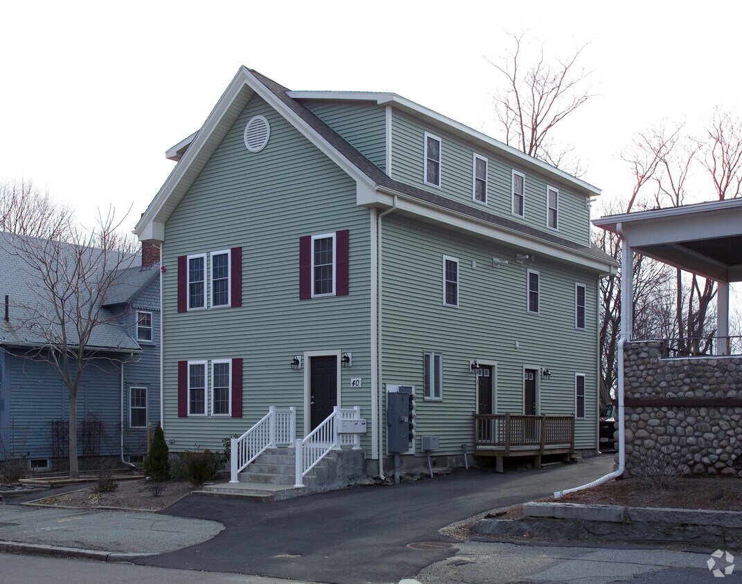 40 Winthrop St, Taunton, MA 02780 Apartments in Taunton, MA