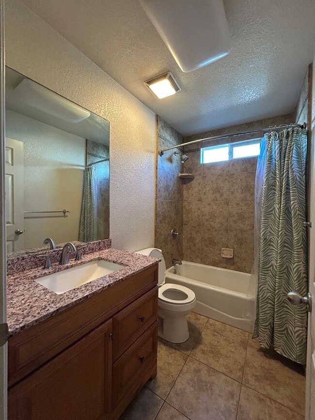 Building Photo - 2 Bedroom, 1 Bath ADU