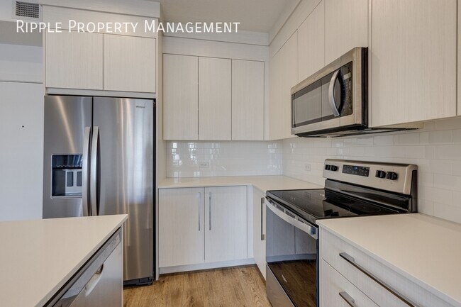 Building Photo - Modern 2 Bed 2 Bath | 1 Pet Allowed Under ...