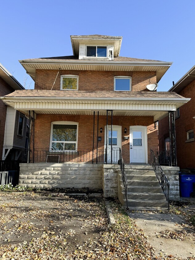 Photo du bâtiment - 85 Victoria Ave