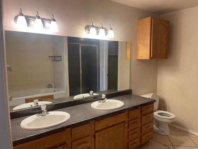 Building Photo - 11410 Sheri Ln